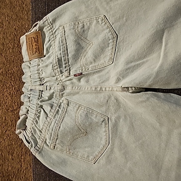 Girls Levis High Lose Jeans, Size 10 - Picture 4 of 7